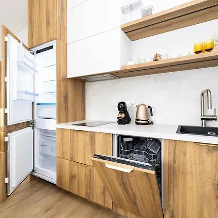 2bd Apt/w Terrace@takas I Jura, By Cohost *