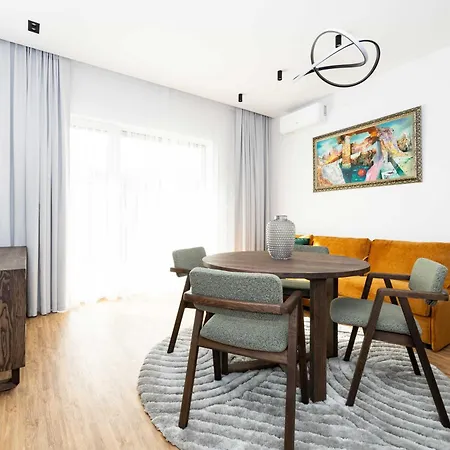 2bd Apt/w Terrace@takas I Jura, By Cohost
